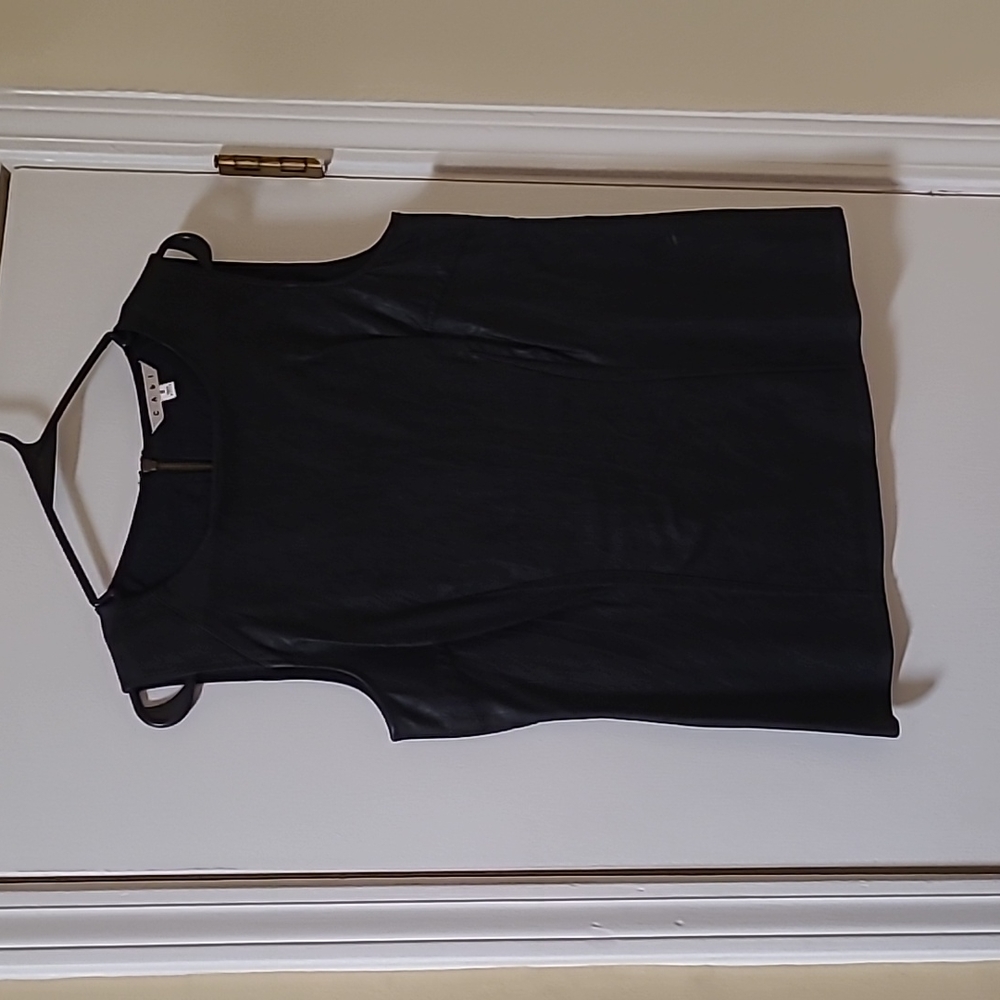 2:Cabi top sz 8